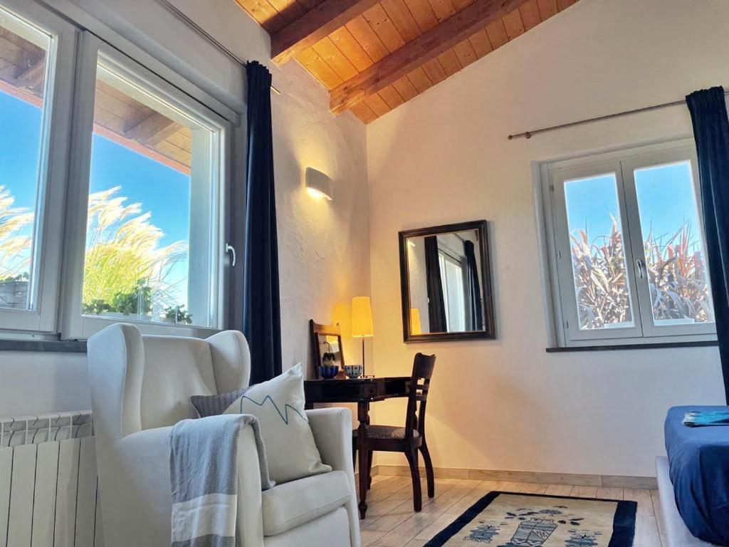 Is Cheas Wine Farm Boutique Hotel San Vero Milis Exterior foto