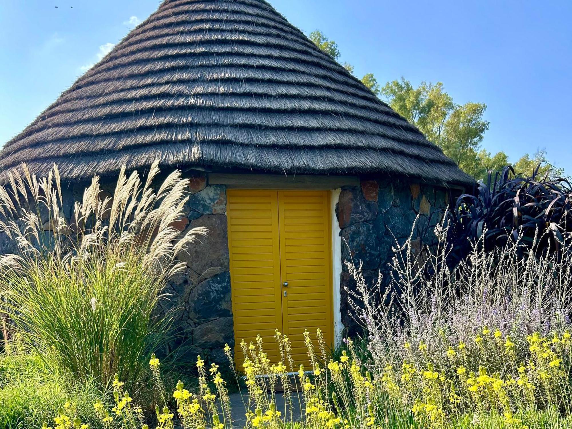 Is Cheas Wine Farm Boutique Hotel San Vero Milis Exterior foto